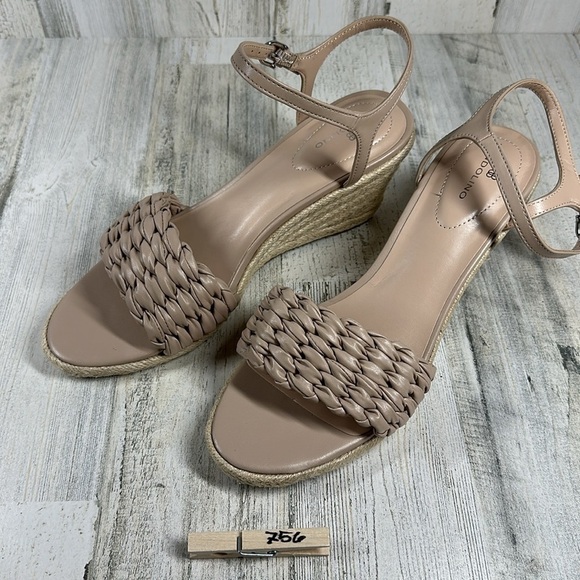 New Bandolino Womens Jingle 3 Faux Leather Ankle Strap Wedge Sandals #756 - Picture 10 of 10